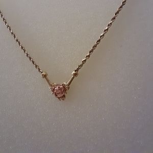 14kt gold rope chain with rose colored rose